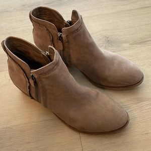 MIA Patterson Booties (9.5)